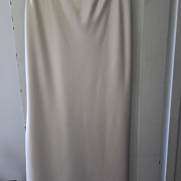 Cream Satin Skirt - Picture 4 of 5